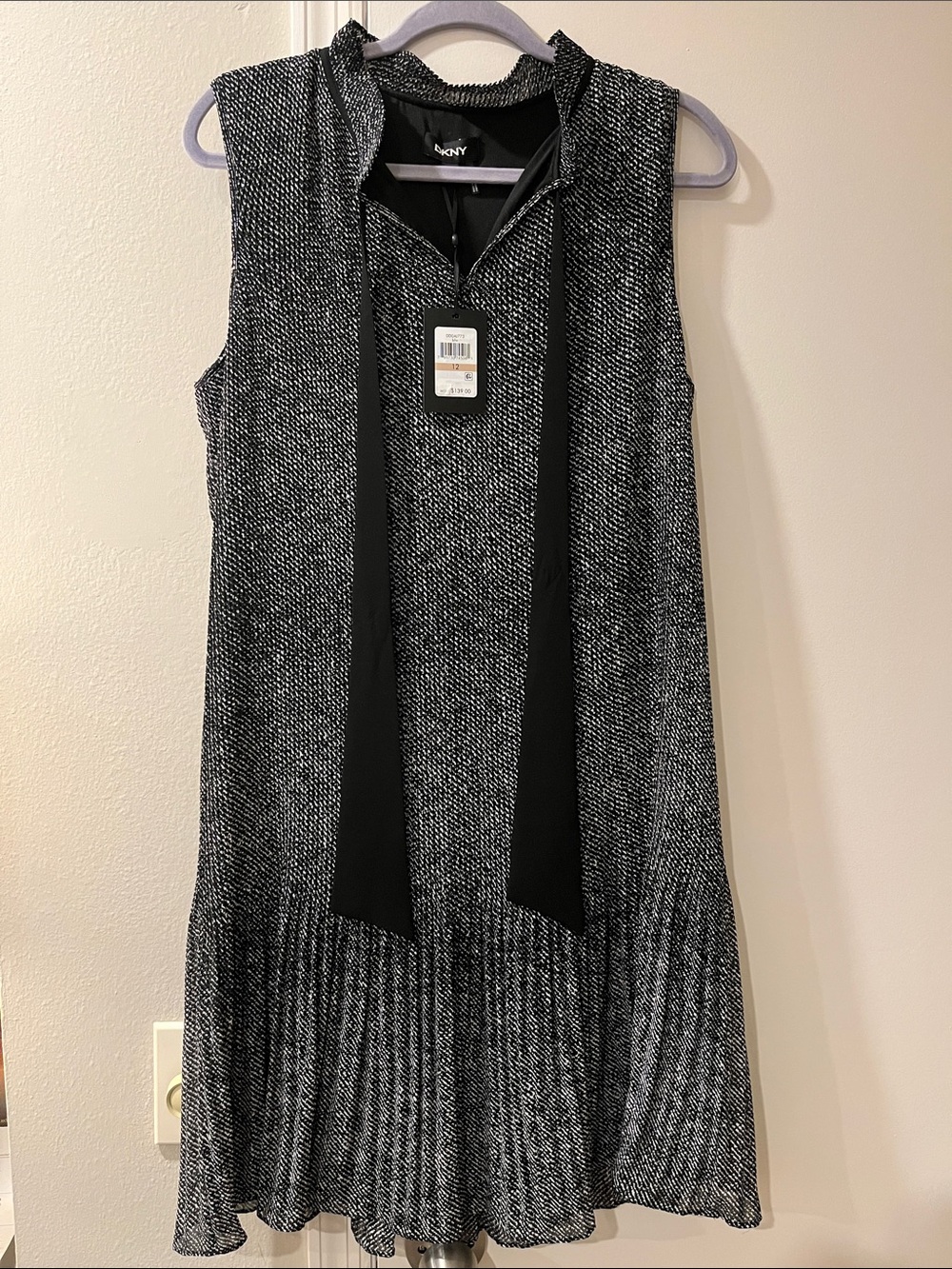 Dkny Black and White Sleeveless Tie-Neck Midi Dress